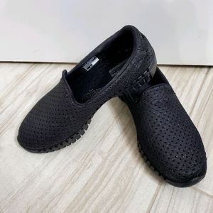 Brand new Skecher Air Cooled slip on shoes